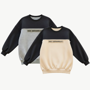 Boys (7-12y) fleece crew neck with rubber badge